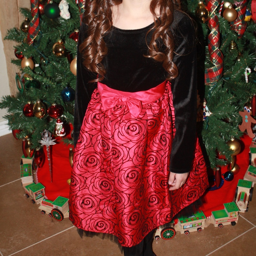 Girl’s Dress - GEORGE (Size 6)